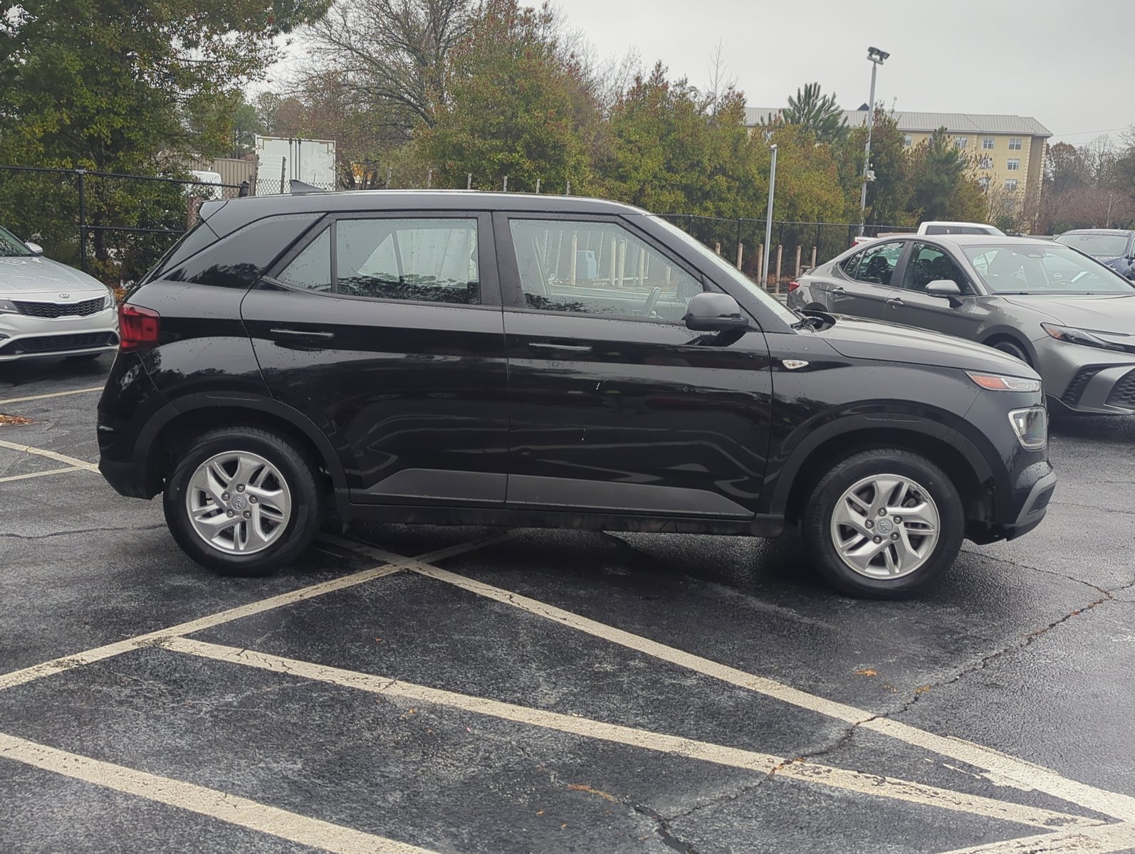 2022 Hyundai Venue SE photo 4