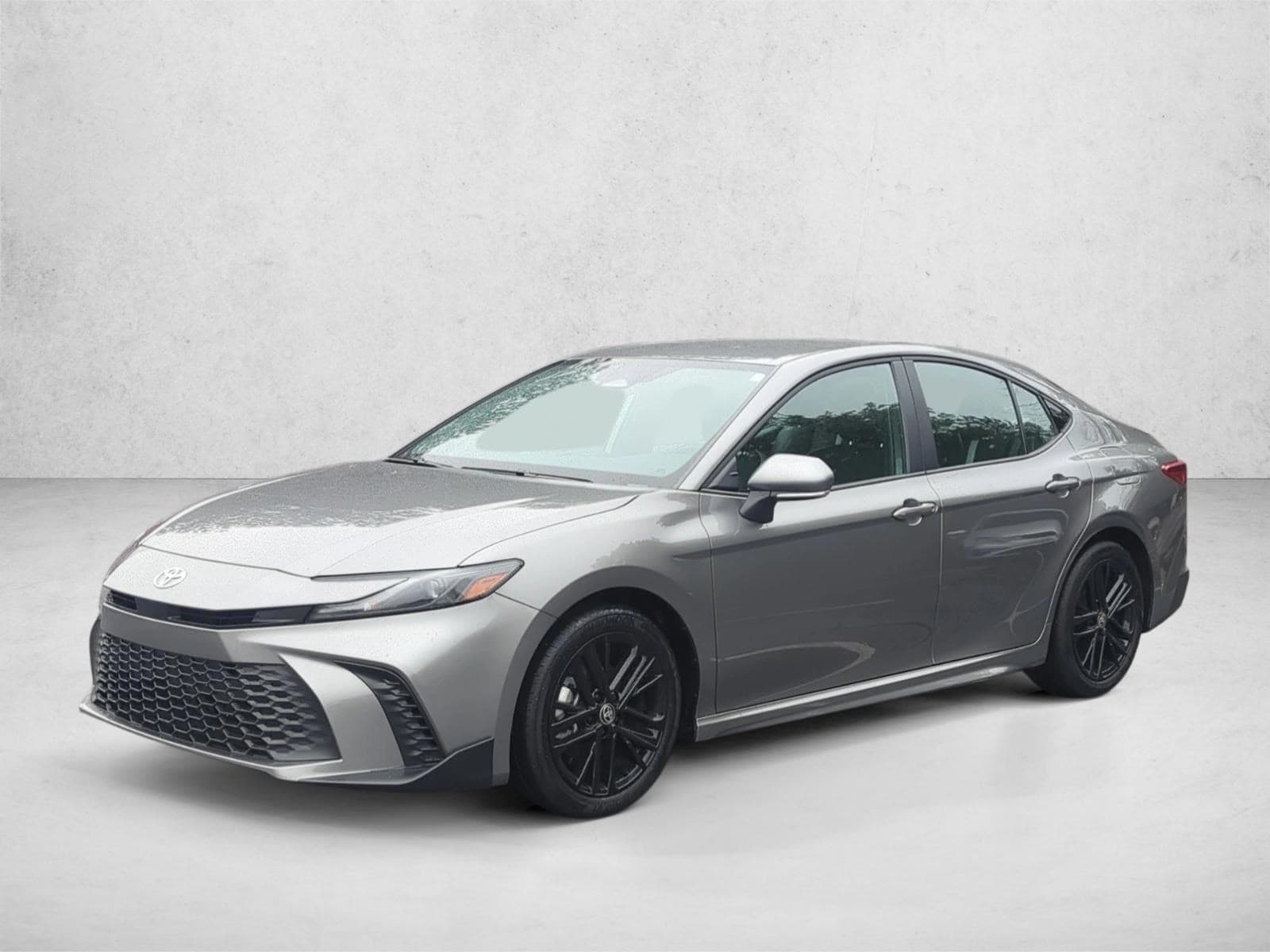 2025 Toyota Camry SE's photo