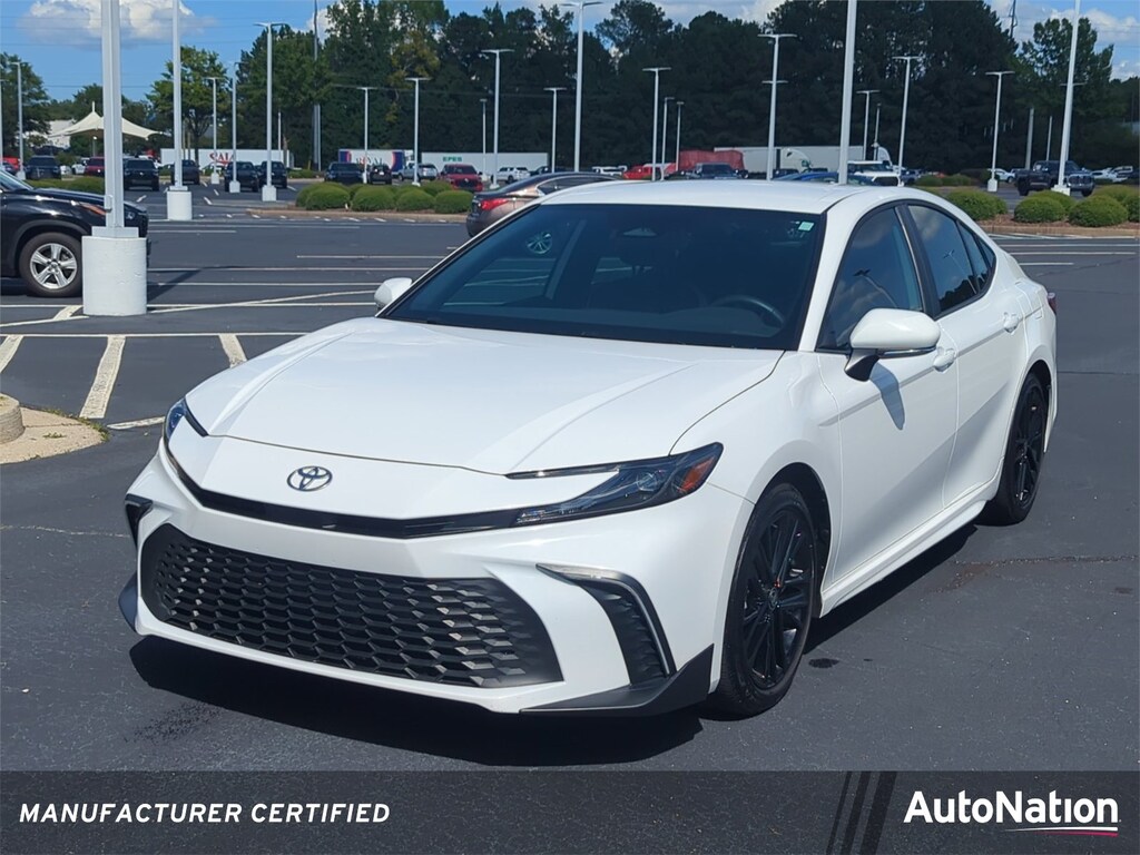 Used 2025 Toyota Camry SE Sedan