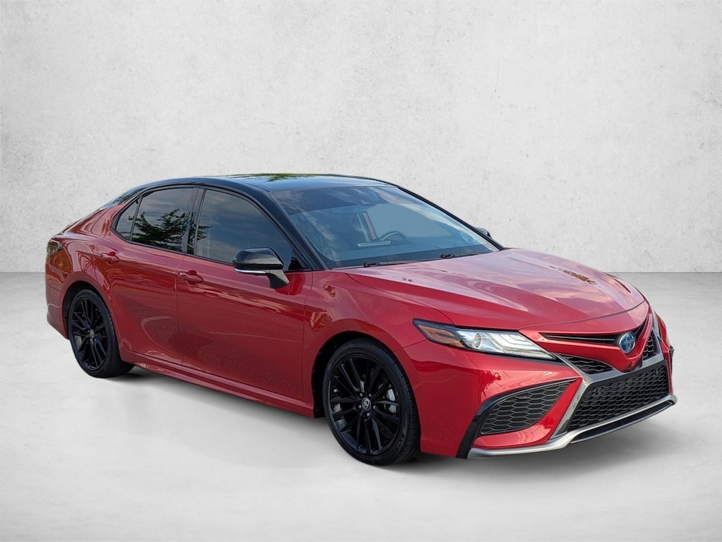 Used 2022 Toyota Camry Hybrid XSE Sedan