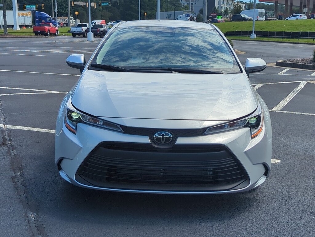 Used 2025 Toyota Corolla LE Sedan
