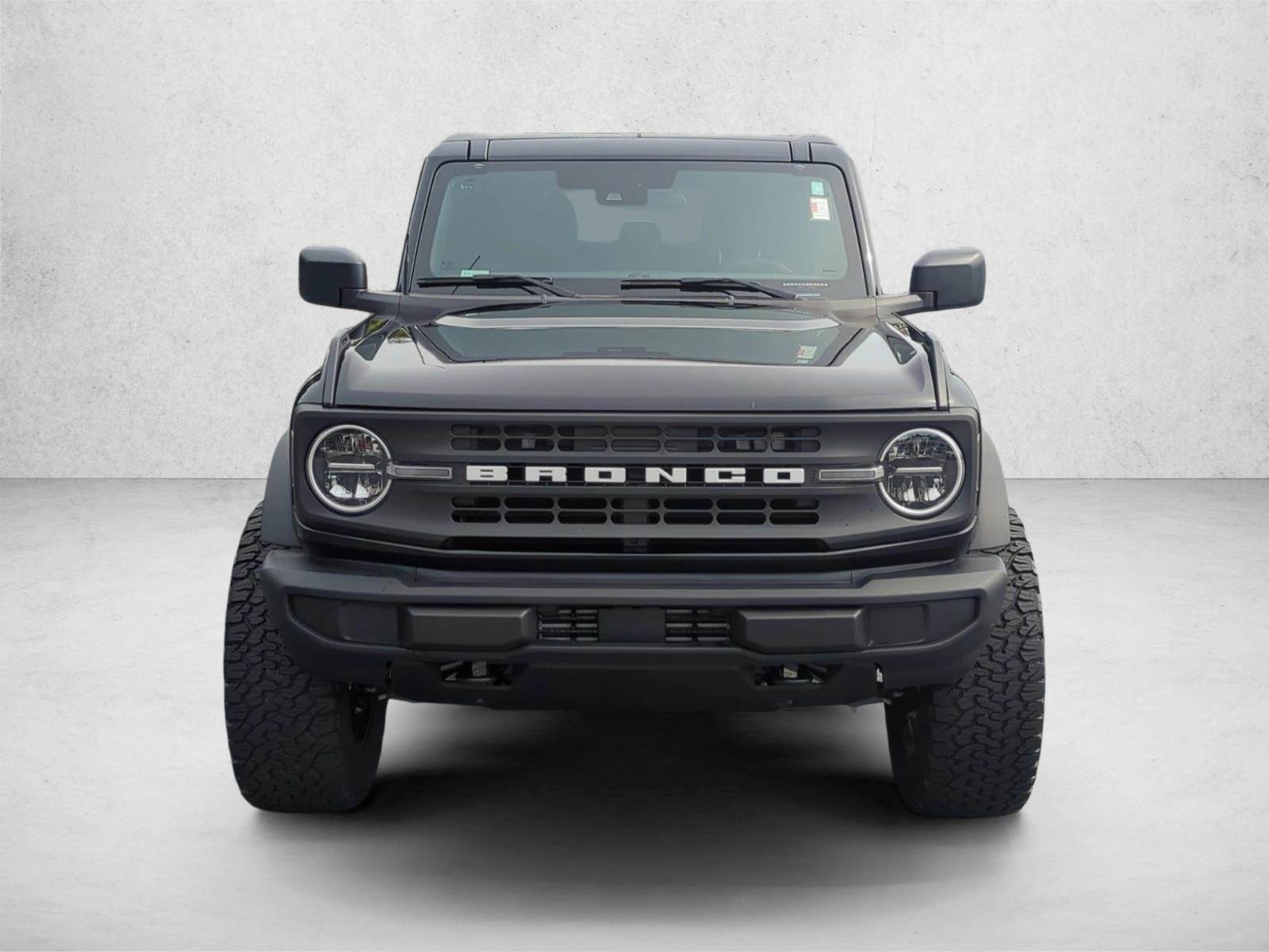 2025 Ford Bronco Base photo 2