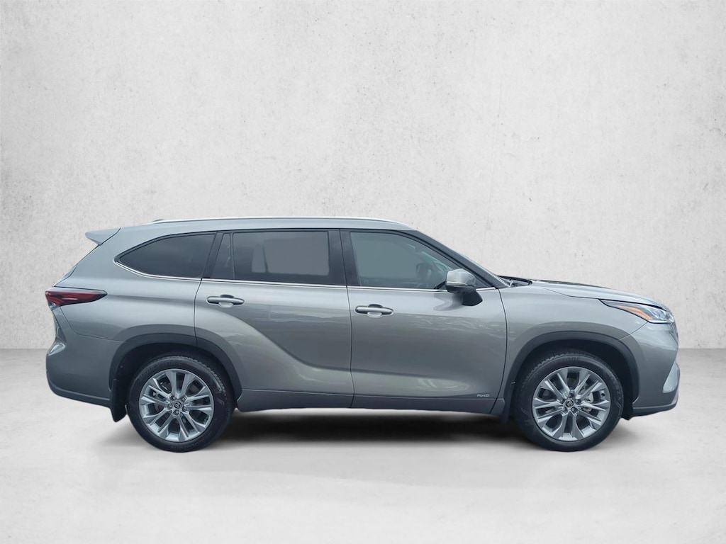 Certified 2026 Toyota Highlander Hybrid Limited SUV