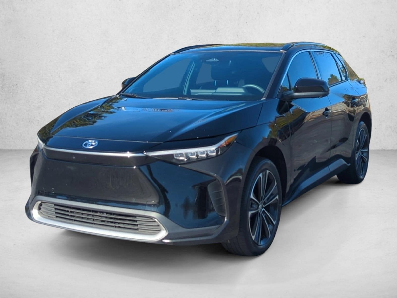 2023 Toyota bZ4X Limited's photo