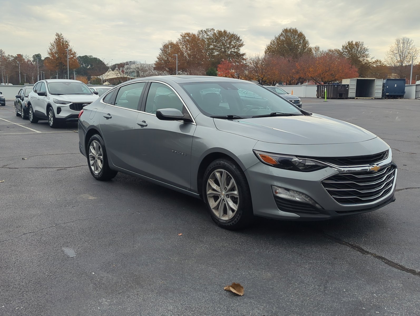 2024 Chevrolet Malibu 1LT photo 2