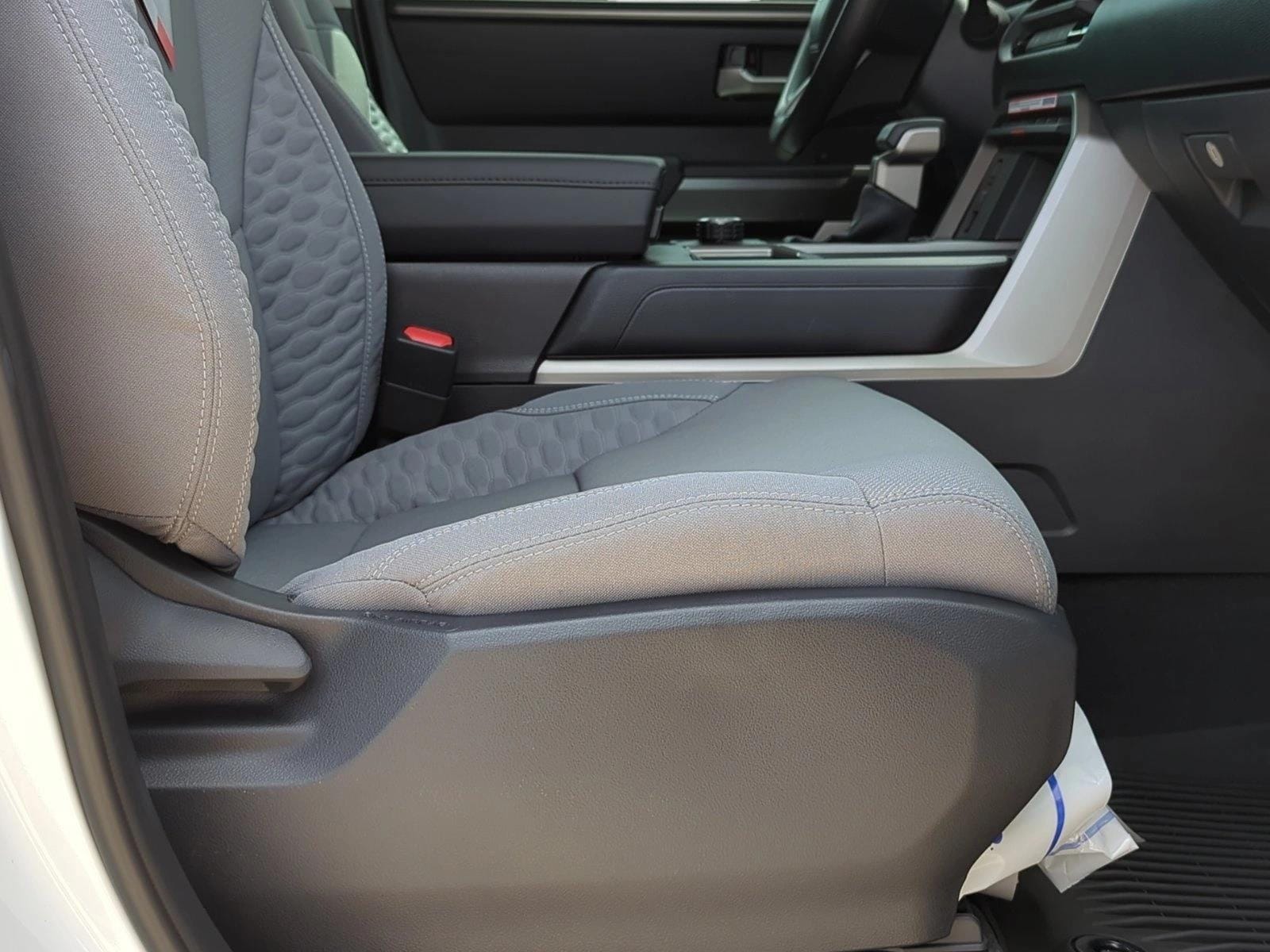 2024 Toyota Tundra SR5 - Photo 17