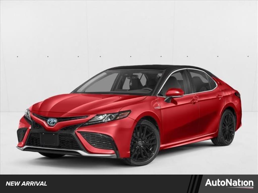 Used 2022 Toyota Camry Hybrid XSE Sedan