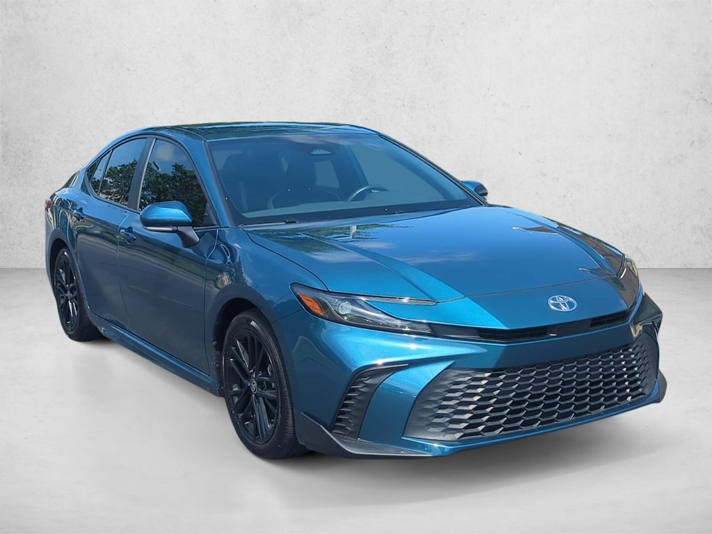 Used 2025 Toyota Camry SE Sedan