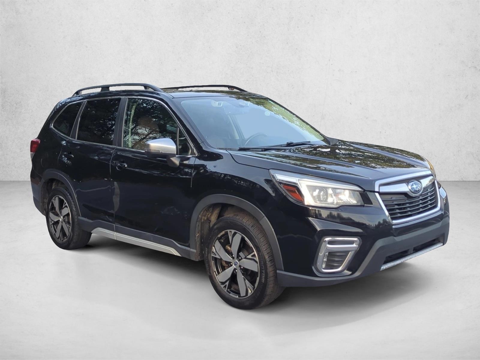 2020 Subaru Forester Touring photo 3