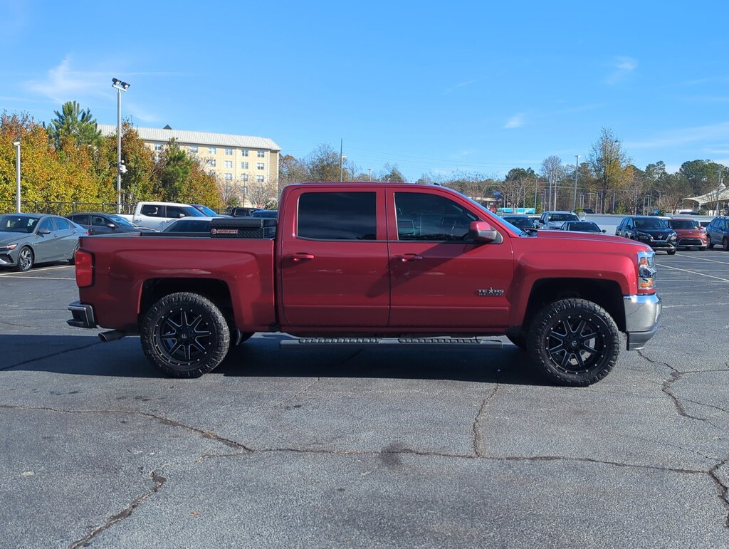 Used 2018 Chevrolet Silverado 1500 LT w/1LT Truck Crew Cab
