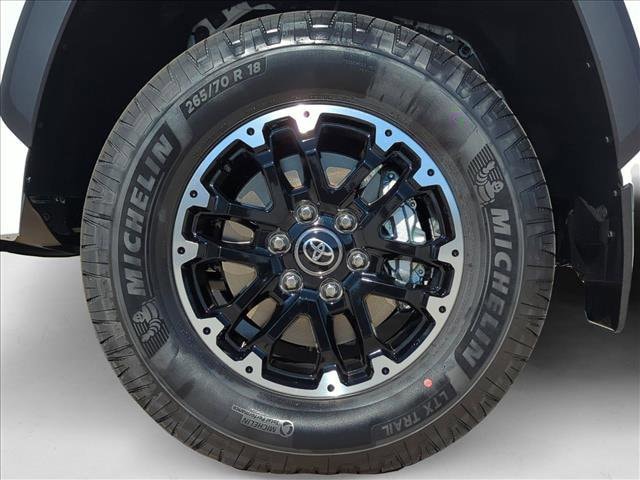 2025 Toyota Tundra SR5 - Photo 9