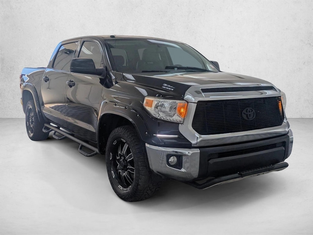 Used 2017 Toyota Tundra SR5 5.7L V8 w/FFV Truck CrewMax