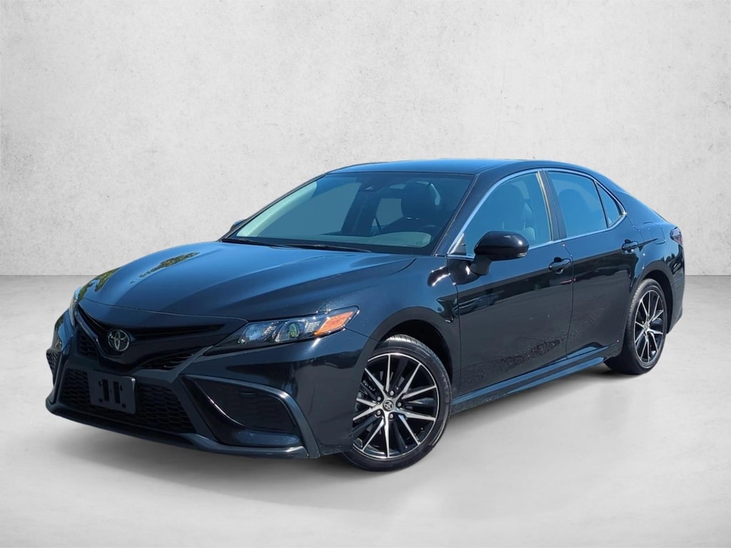 Used 2024 Toyota Camry SE Sedan