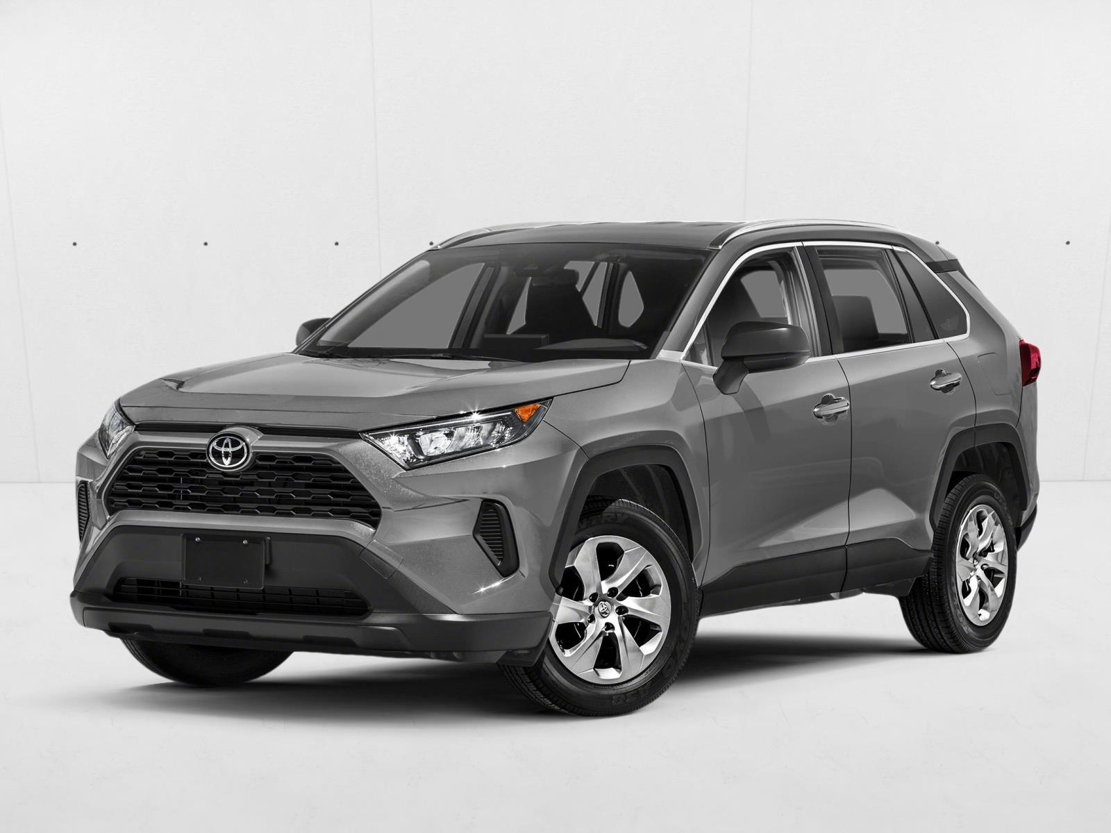 2021 Toyota RAV4 LE photo 1
