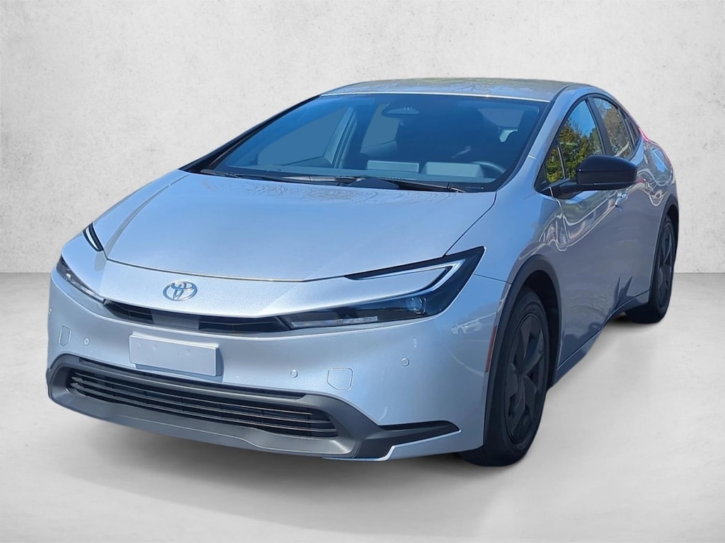Used 2025 Toyota Prius LE Hatchback