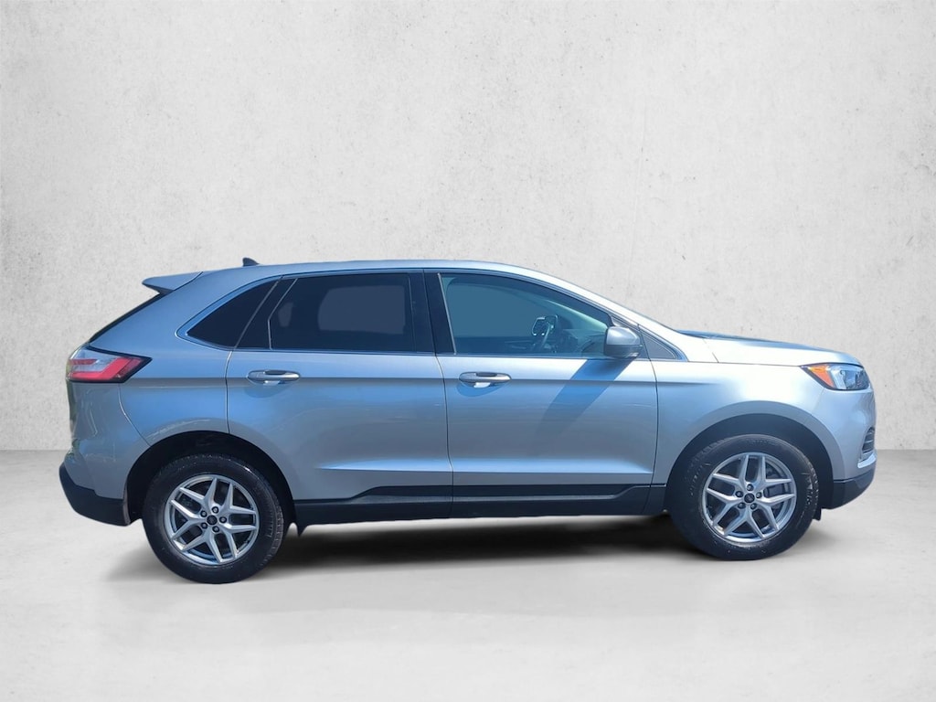 Used 2024 Ford Edge SEL SUV