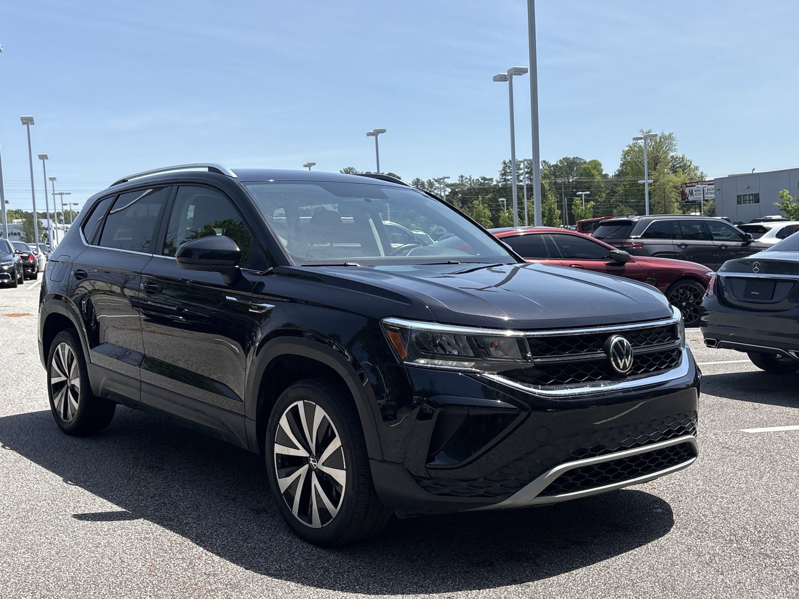 2022 Volkswagen Taos SE photo 4