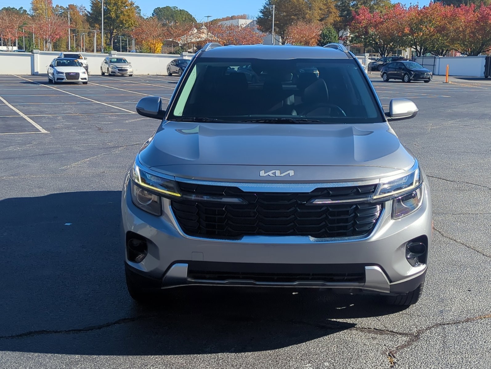 2024 Kia Seltos EX photo 2