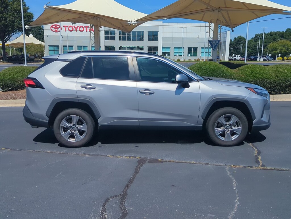 Used 2022 Toyota RAV4 XLE SUV