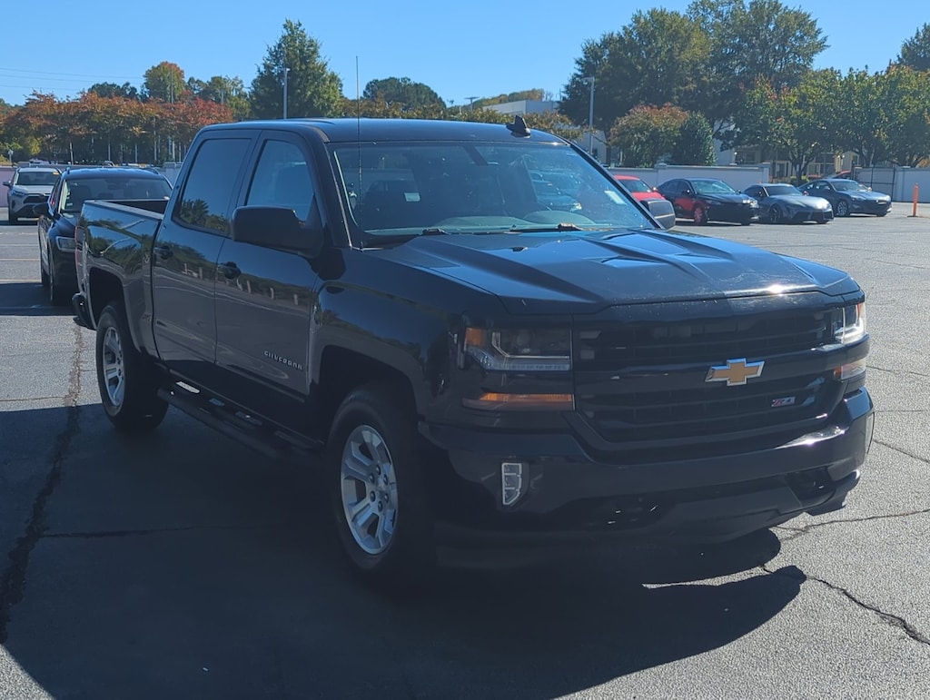 Used 2017 Chevrolet Silverado 1500 LT Truck Crew Cab