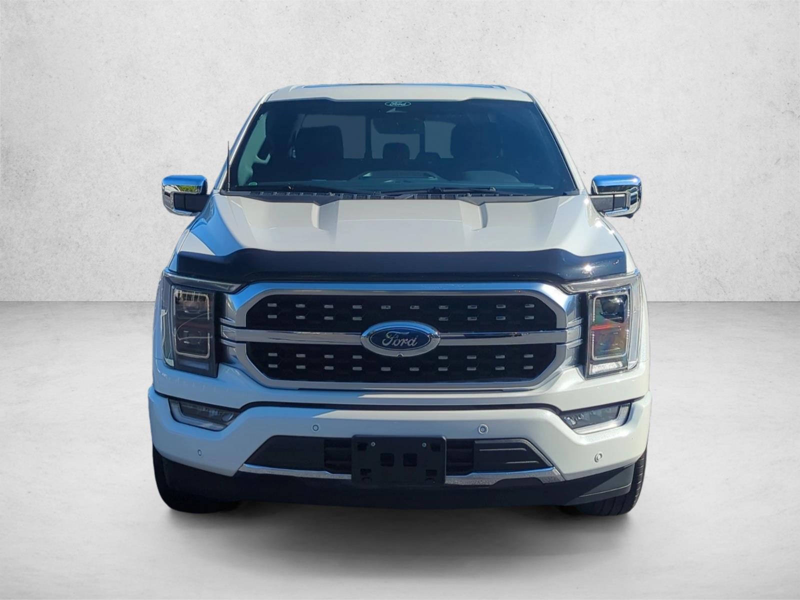 2022 Ford F-150 Platinum photo 2