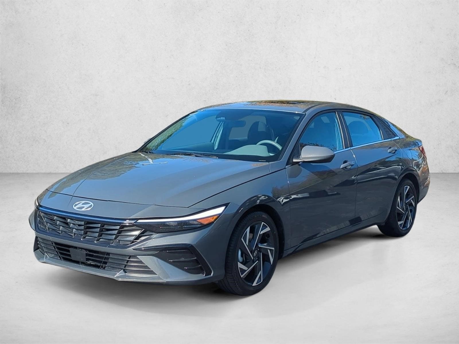 2025 Hyundai Elantra SEL's photo