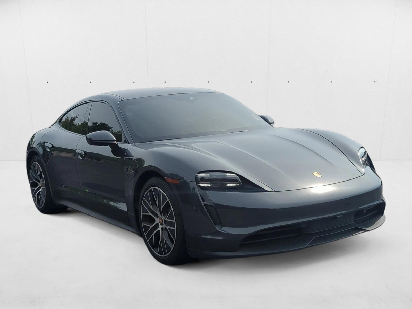 2021 Porsche Taycan photo 3