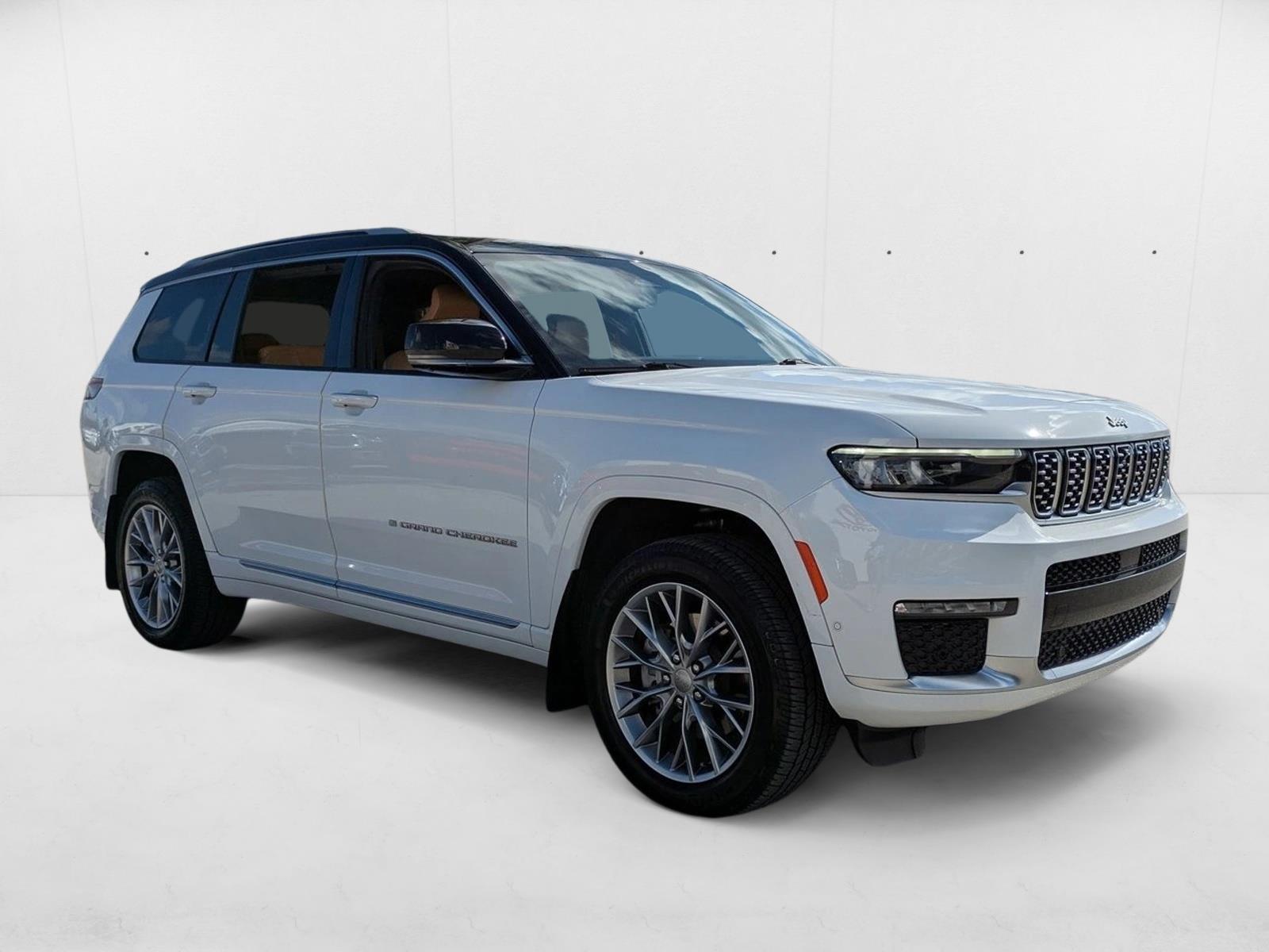 2023 Jeep Grand Cherokee L Summit photo 3