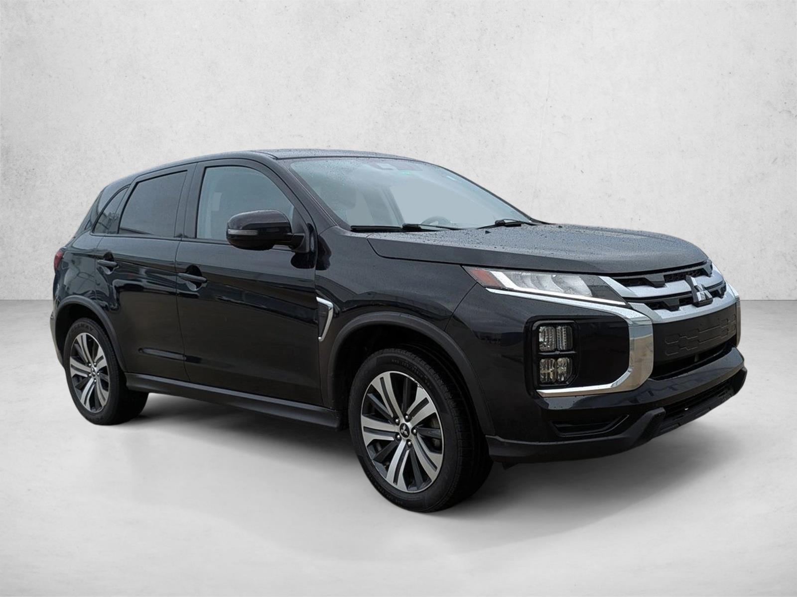 2021 Mitsubishi Outlander Sport LE photo 2
