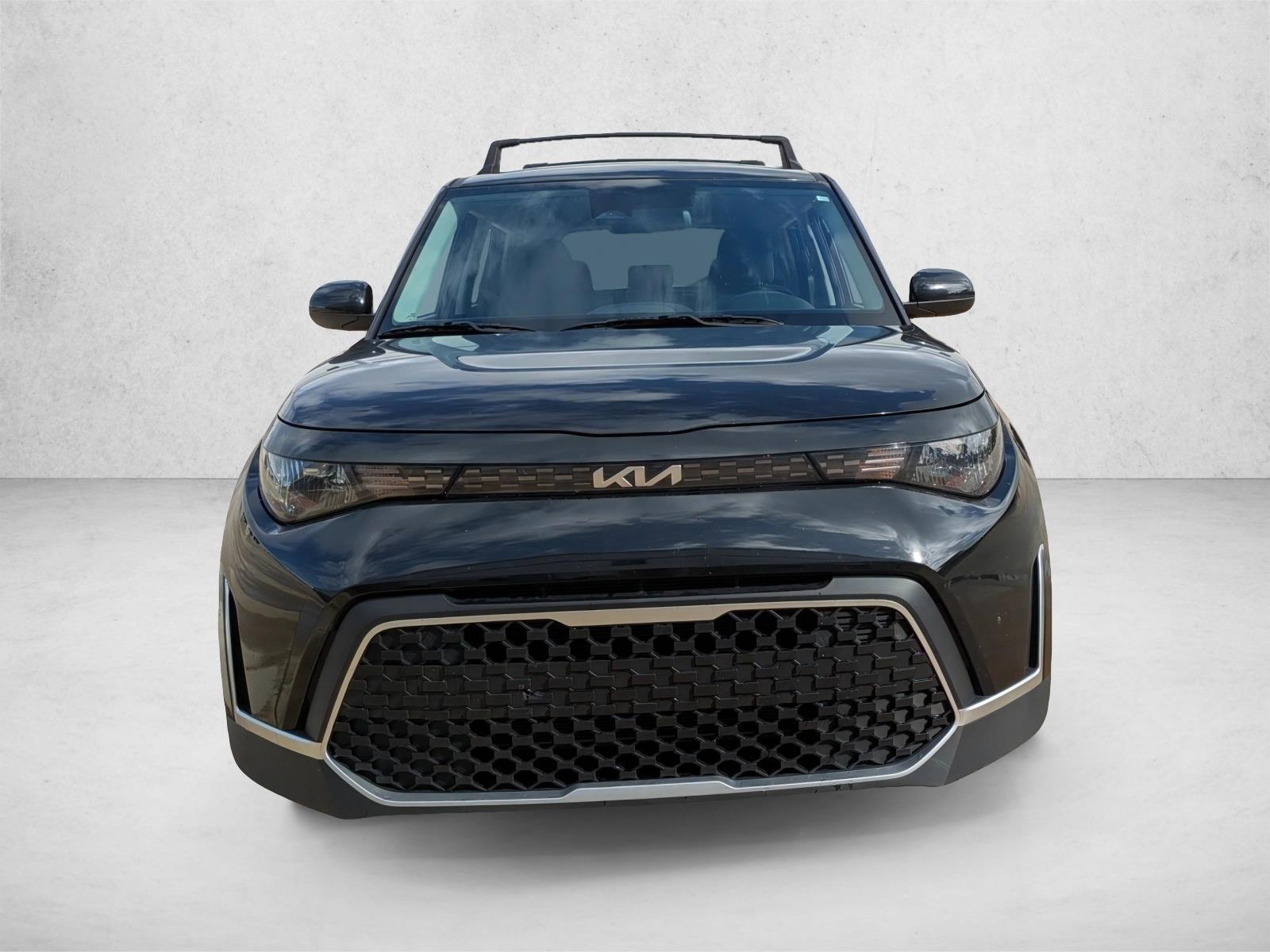 2023 Kia Soul LX photo 2
