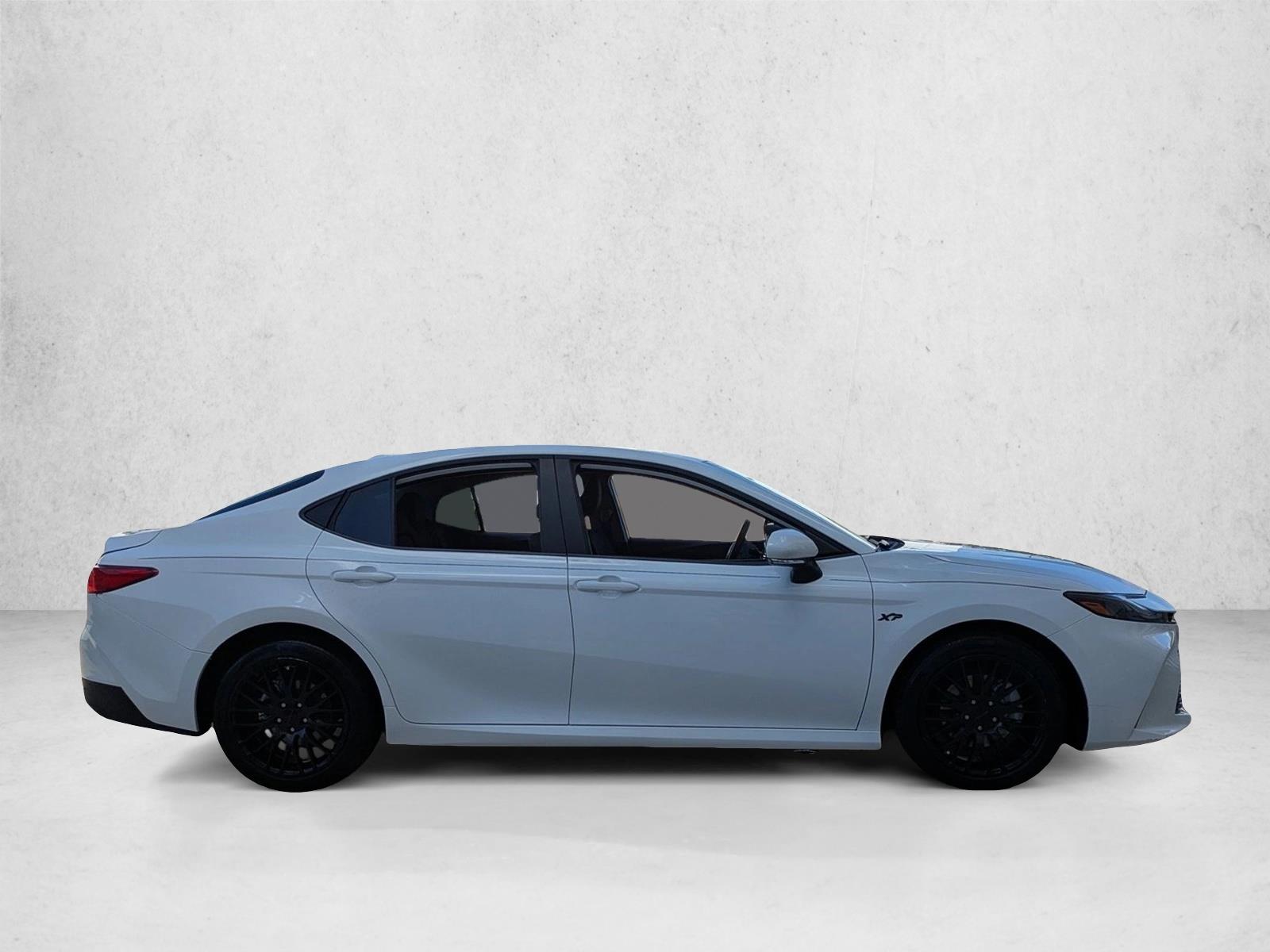 2025 Toyota Camry LE photo 4