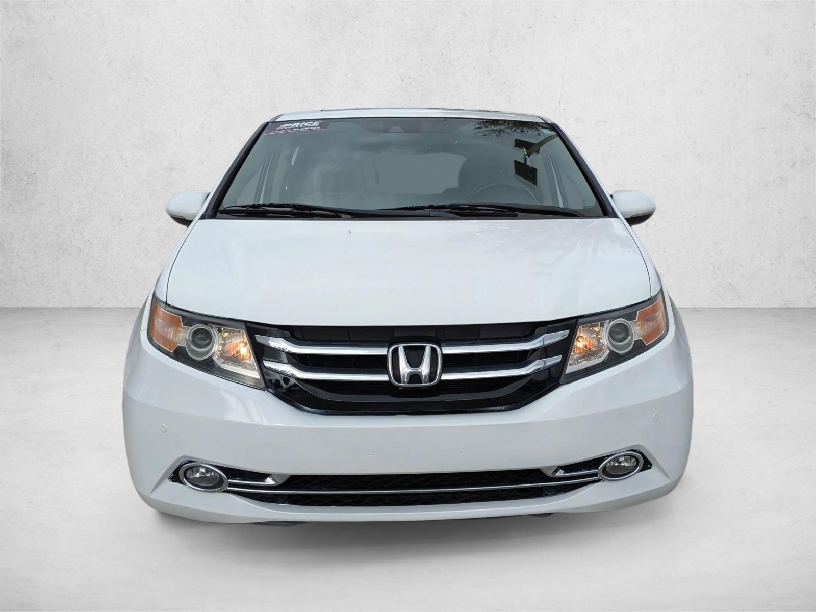 2014 Honda Odyssey Touring photo 2