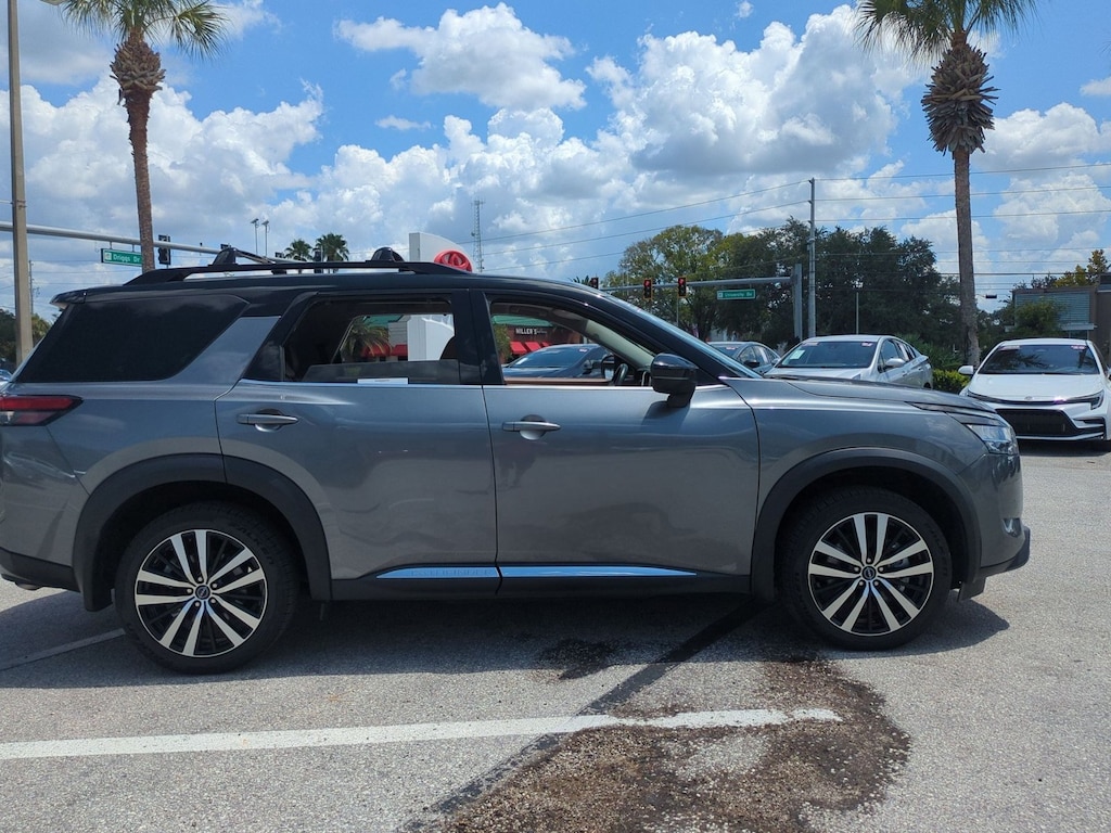 Used 2024 Nissan Pathfinder Platinum SUV
