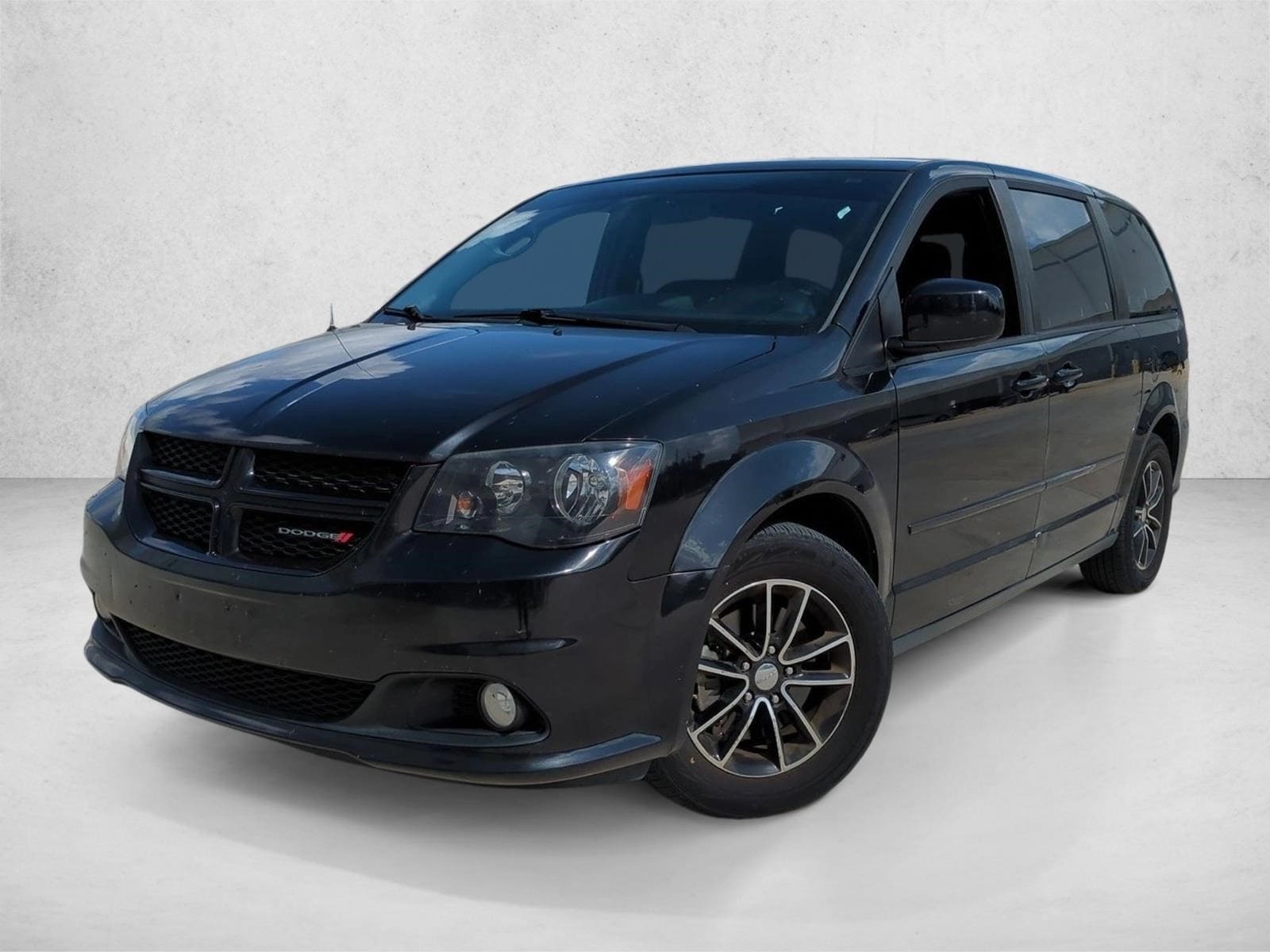 2016 Dodge Grand Caravan R/T's photo