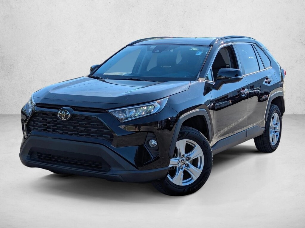 Used 2021 Toyota RAV4 XLE SUV