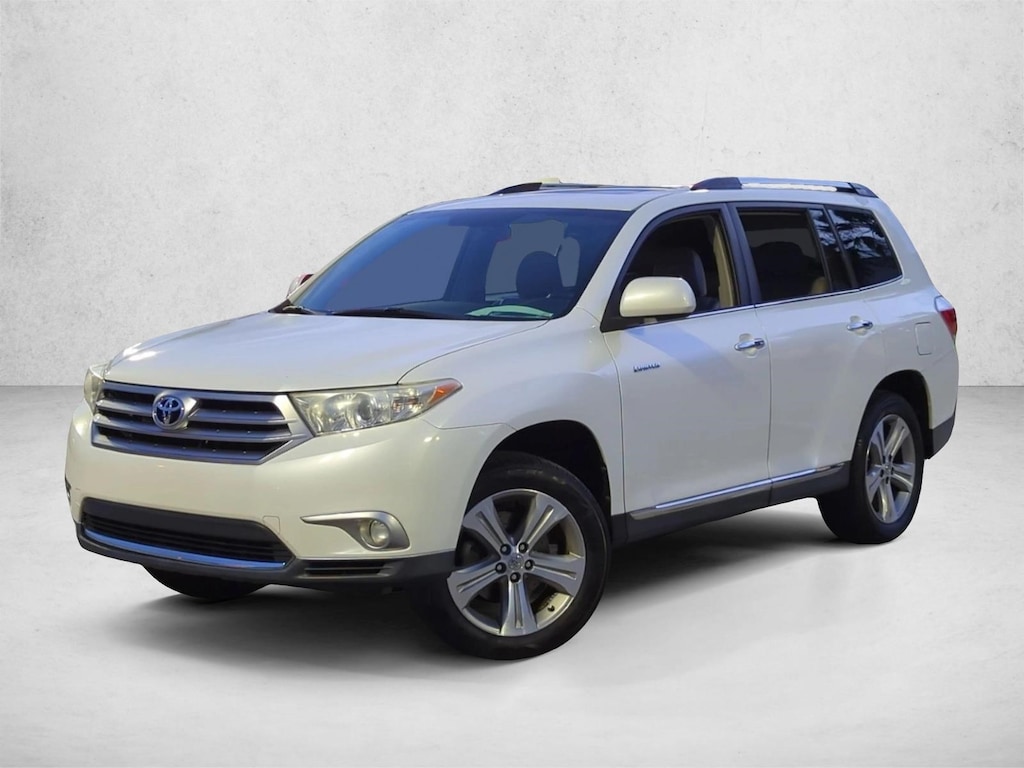 Used 2013 Toyota Highlander Limited V6 SUV