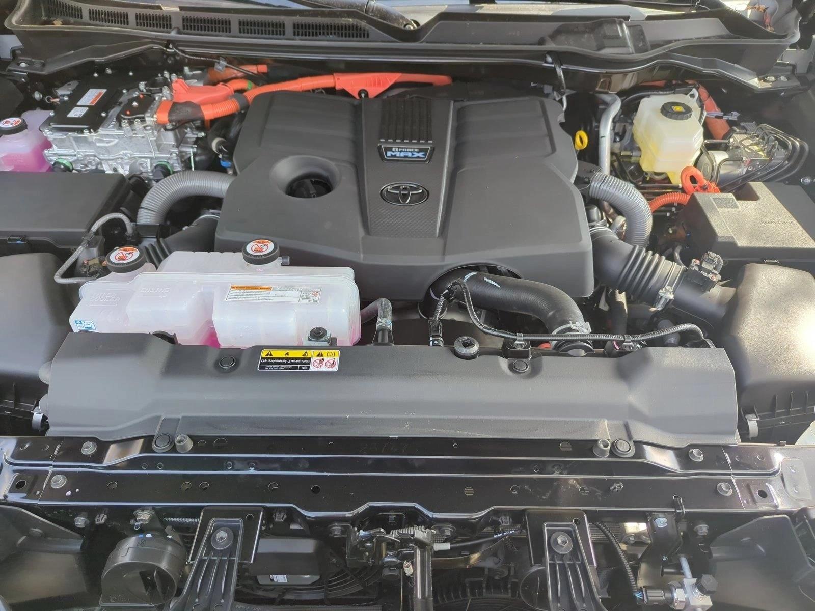2025 Toyota Tundra Platinum - Photo 17