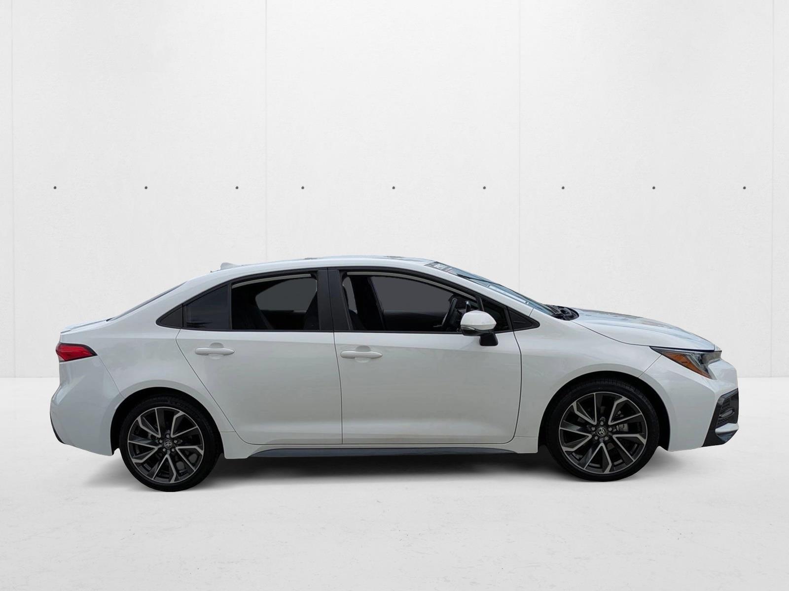 2022 Toyota Corolla SE photo 4
