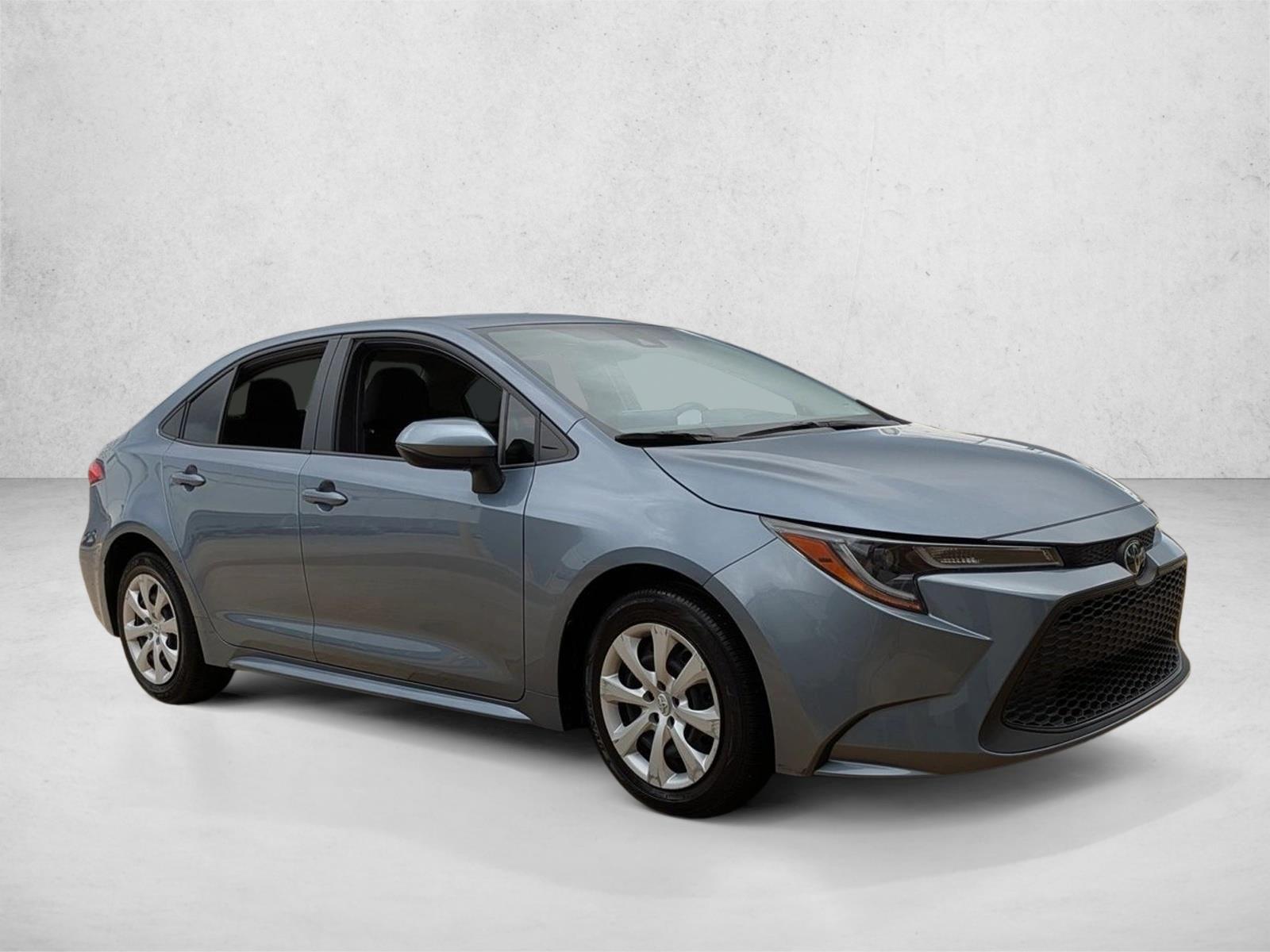 2022 Toyota Corolla LE photo 3