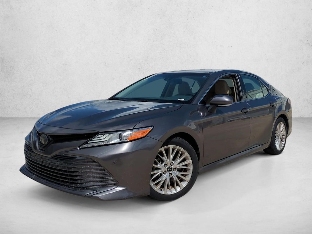 Used 2018 Toyota Camry XLE Sedan