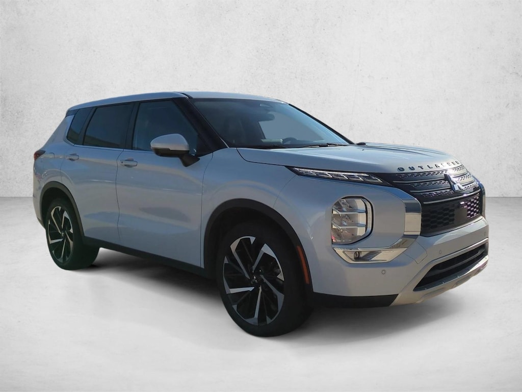 Used 2024 Mitsubishi Outlander SE SUV