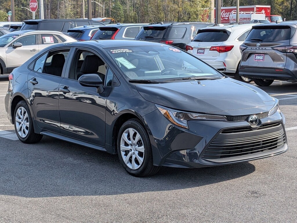 Used 2025 Toyota Corolla LE Sedan