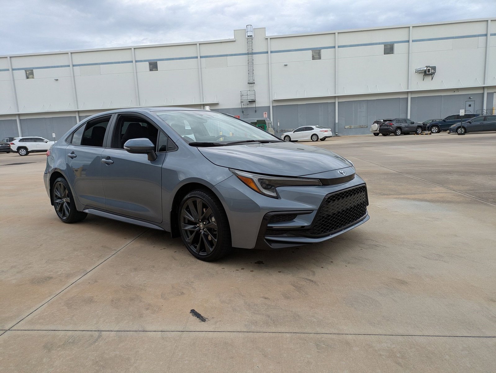 2025 Toyota Corolla SE photo 2