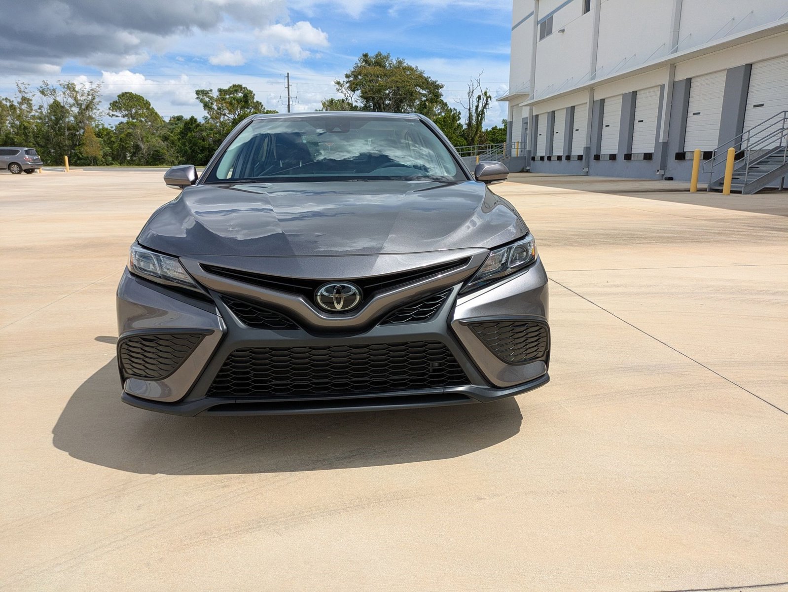 2024 Toyota Camry SE photo 2