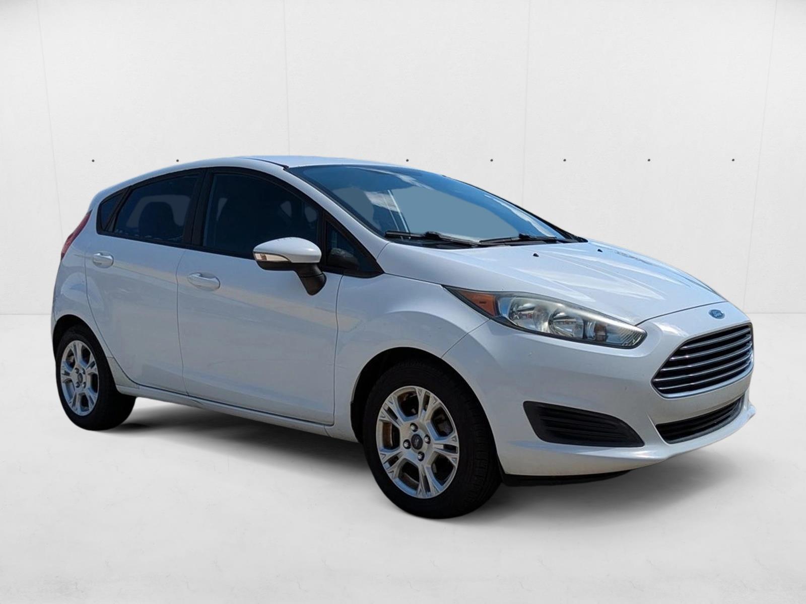 2015 Ford Fiesta SE photo 3