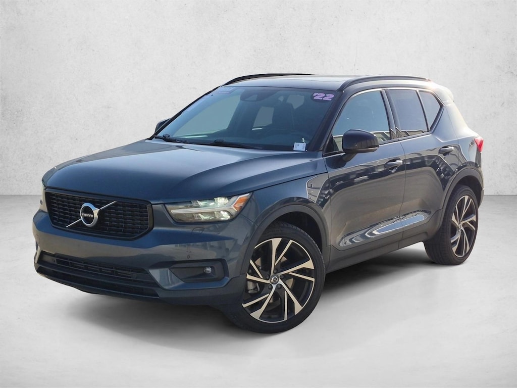 Used 2022 Volvo XC40 T5 AWD R-Design SUV