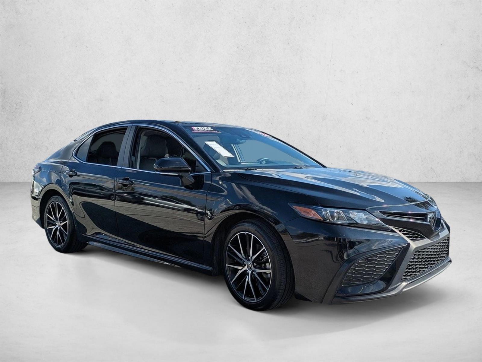 2024 Toyota Camry SE photo 3