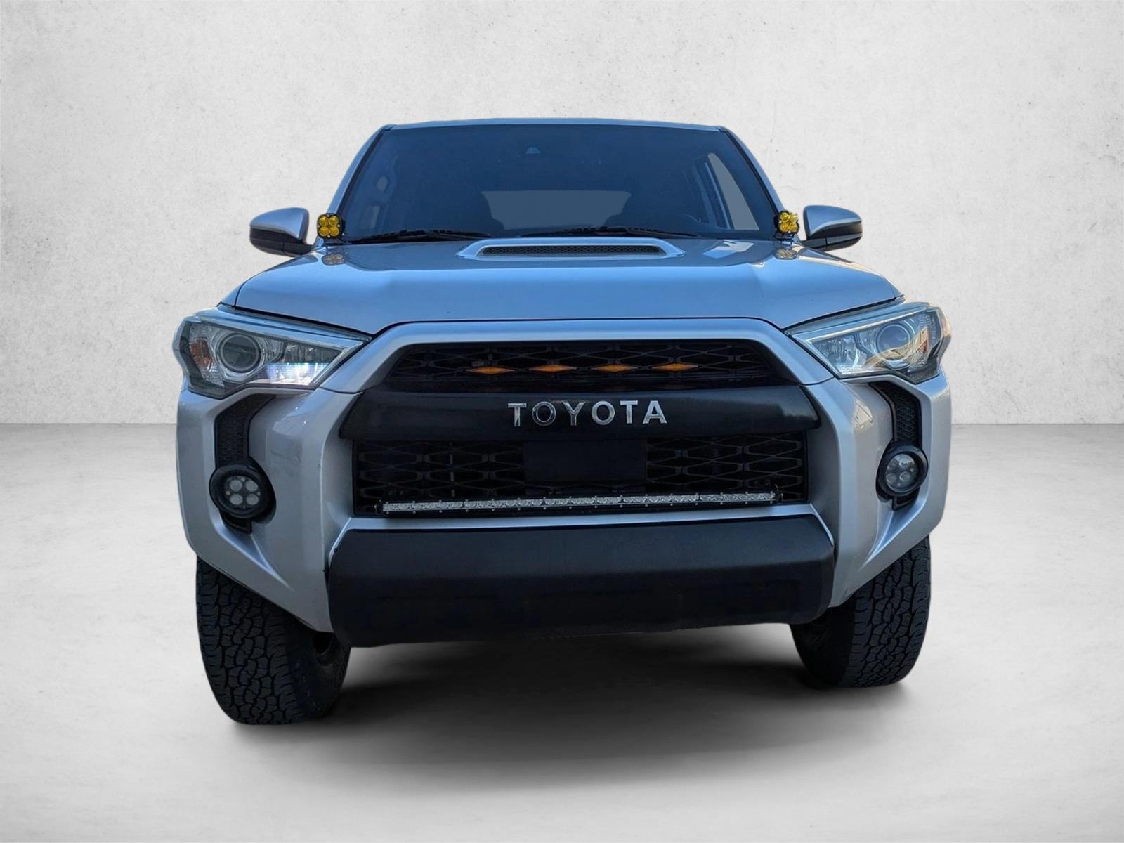 2020 Toyota 4Runner TRD 4WD photo 2