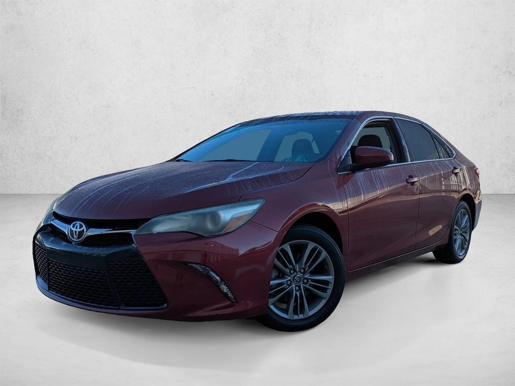 Used 2017 Toyota Camry SE Sedan