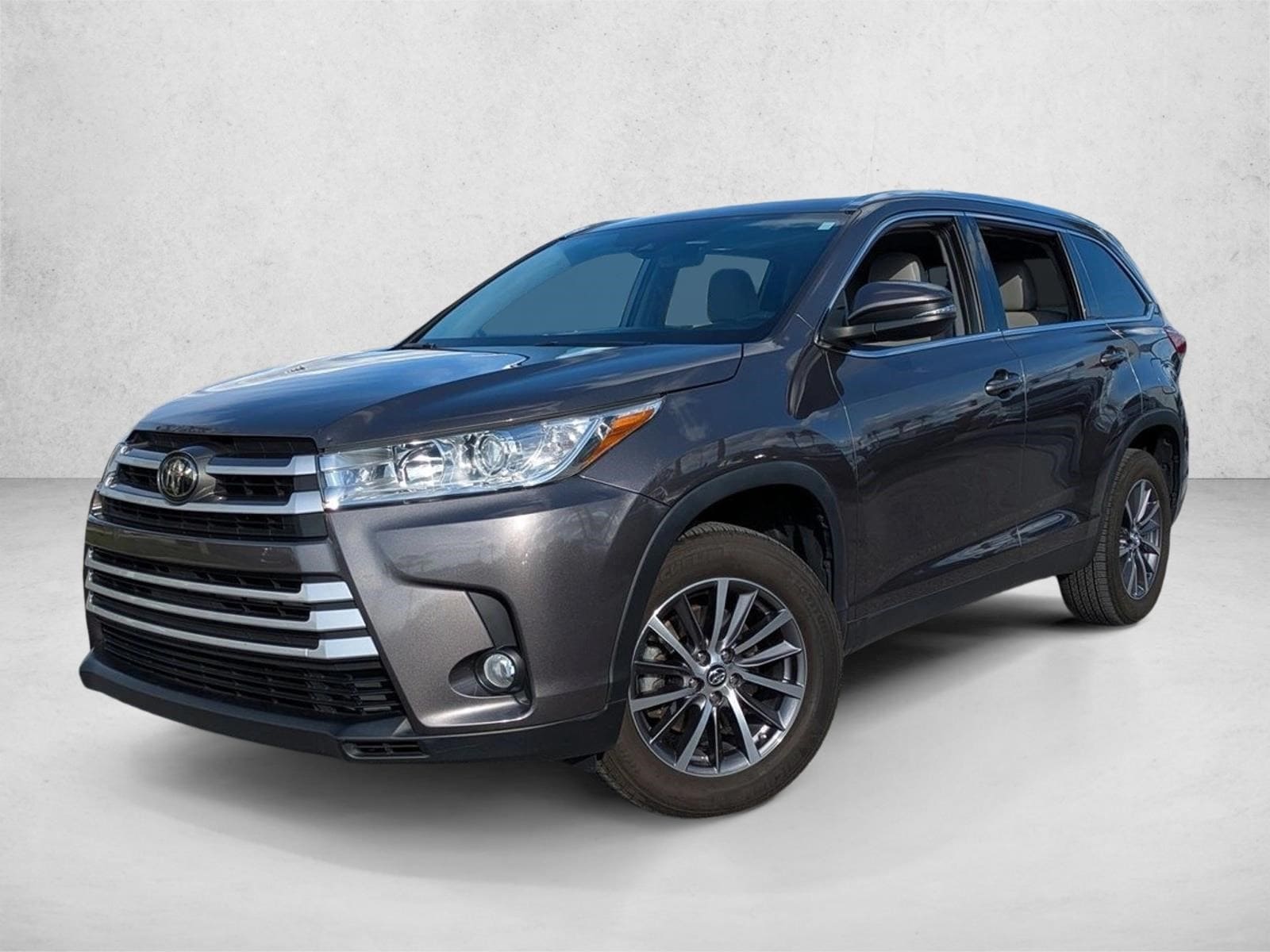 2019 Toyota Highlander XLE's photo